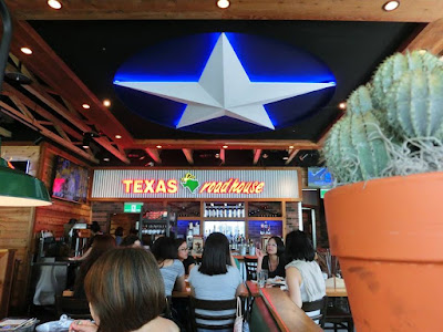 Eat Western food in Taipei at Texas Roadhouse Taiwan 