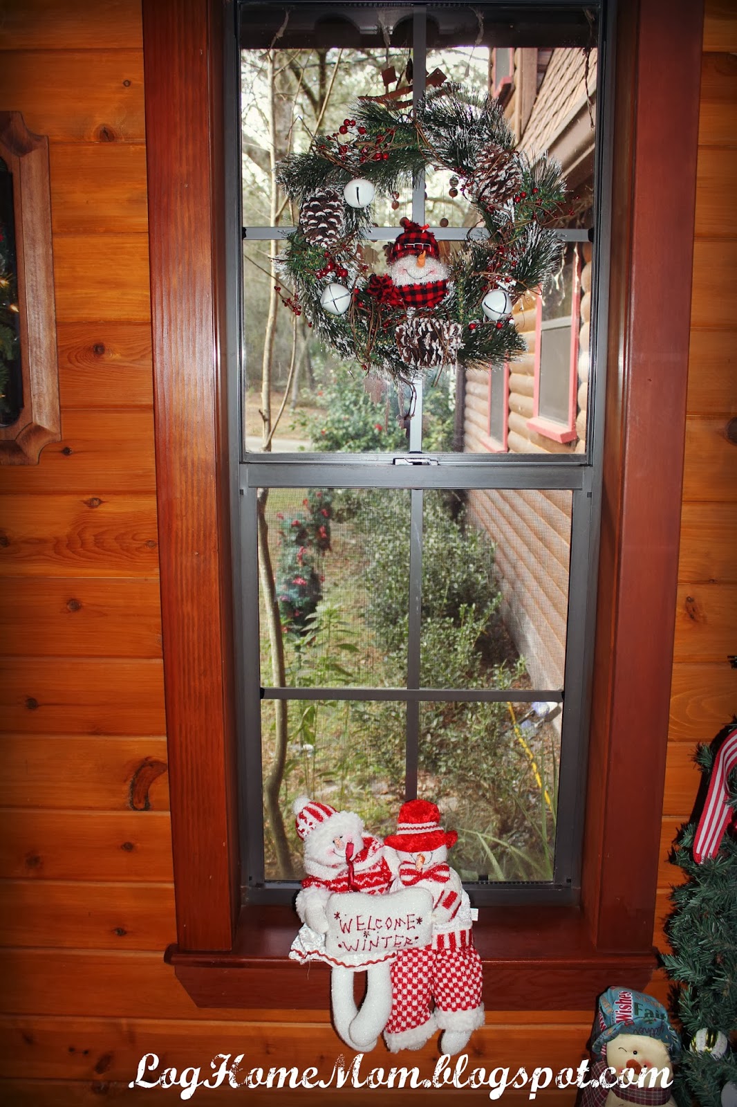 Log Home Mom Christmas Makes Me Feel Emotional