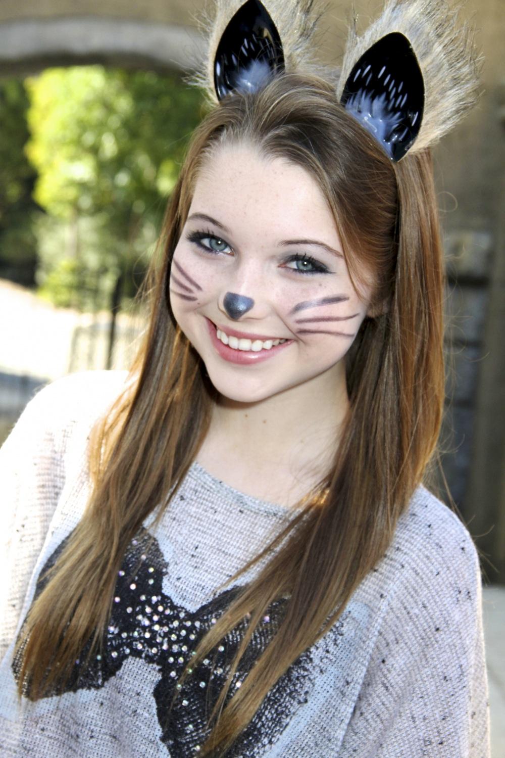 celebrity pics sammi hanratty mary bolger