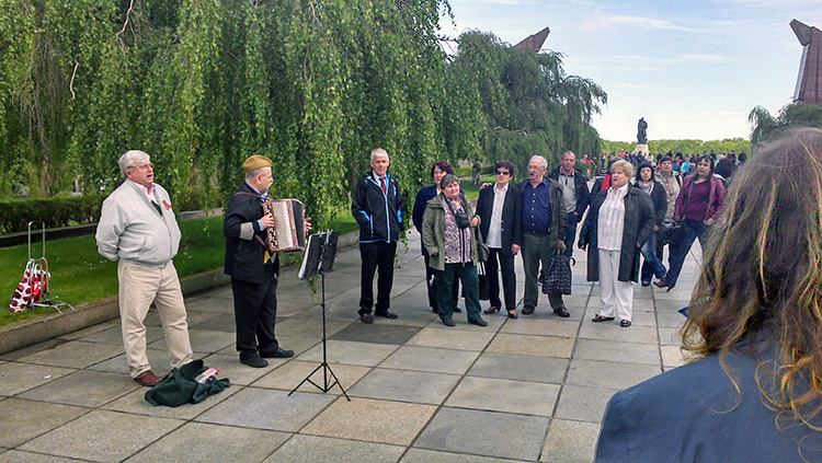 Lunastrom Im Berg Lunastrom Licht Und Klang