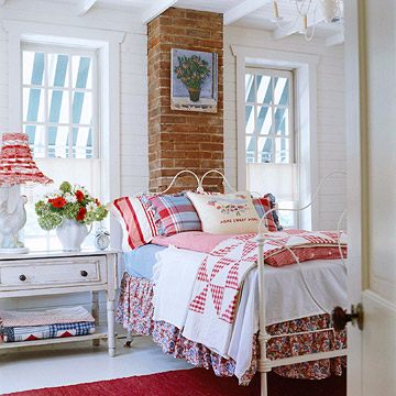 New Home Interior Design: Cottage Style Rooms