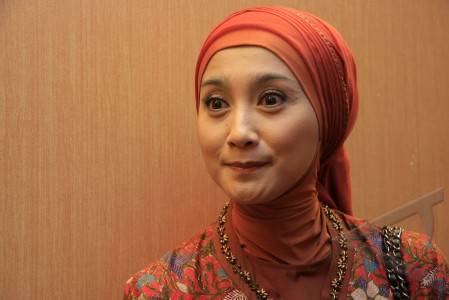 Foto-Foto Desy Ratnasari ~ KUMPULAN FOTO FOTO