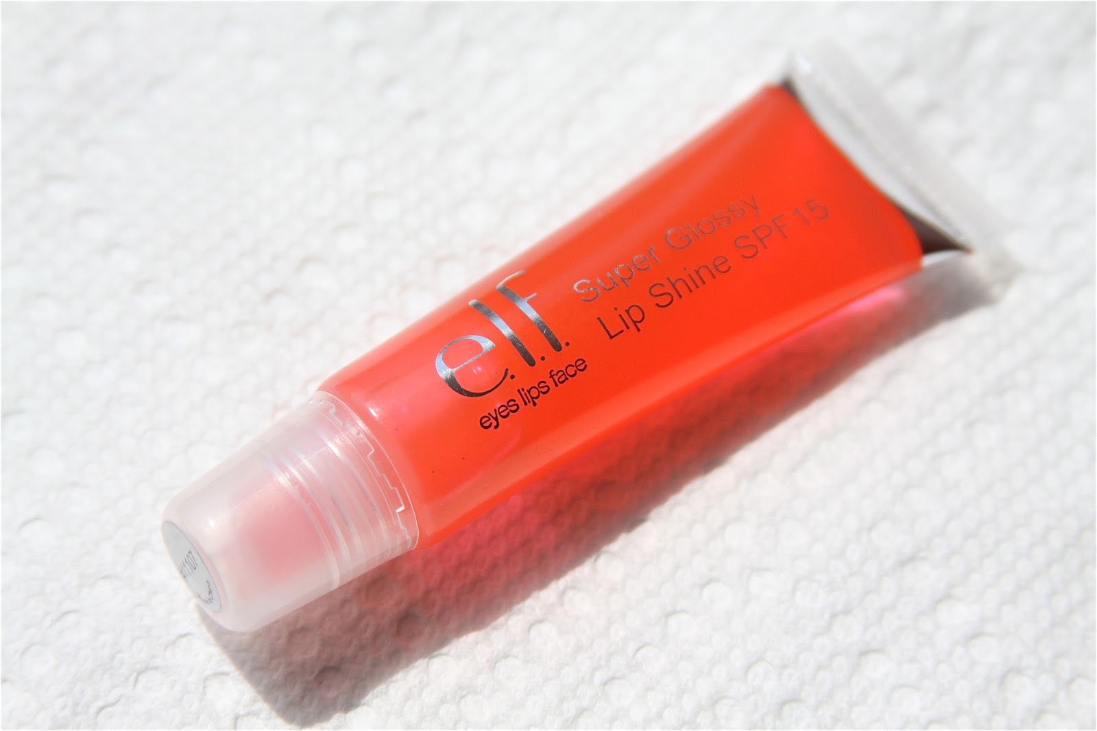 Glitter Kitty elfSuper glossy lip shine in Party Peach