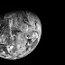 La Terra e Marte in un'unica foto scattata dalla Luna