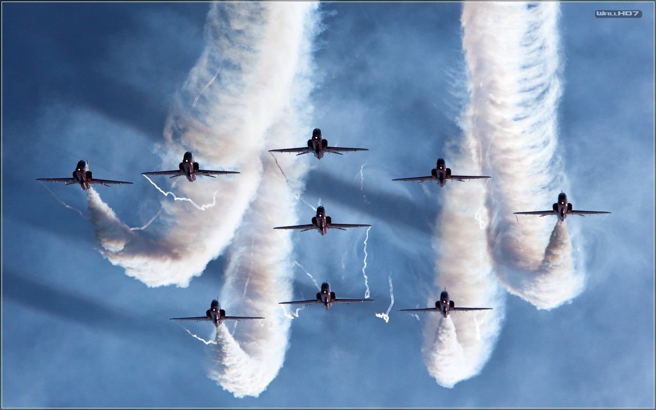 http://2.bp.blogspot.com/-qP5XzivTLFQ/UBGR-OO3p5I/AAAAAAAAE2I/6D7JI6PI16g/s1600/wallHD7+-+royal_air_force_aerobatic_team-.jpg