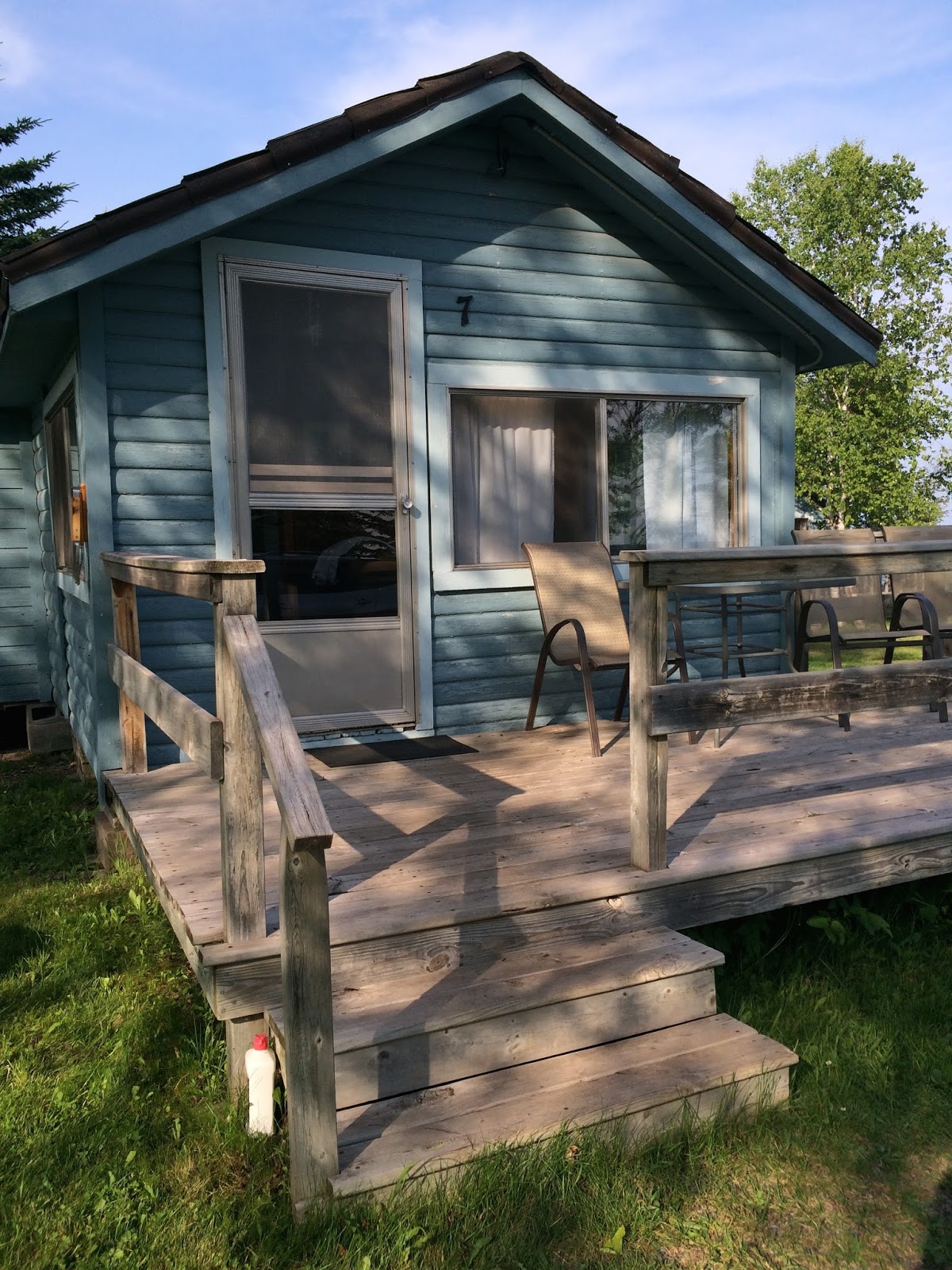 VISUAL SAINT PAUL Sweet Little Cabin Up North