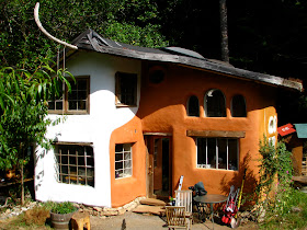 Build More Cob Cob Cottage Company Grounds Tour 8 2010