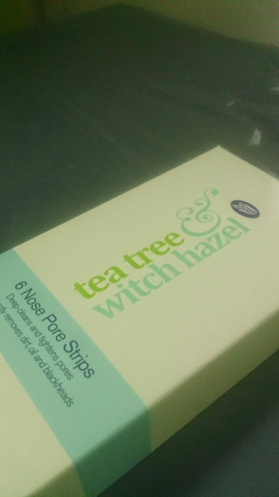 Tea tree & witch hazel nose pore strips