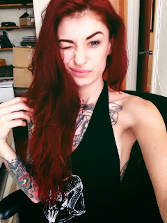 tumblr tattooed babe selfie
