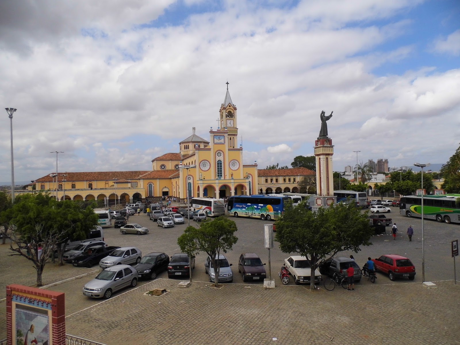 LUCIANO PAIXÃO PELO JUAZEIRO: IGREJAS DE JUAZEIRO DO NORTE