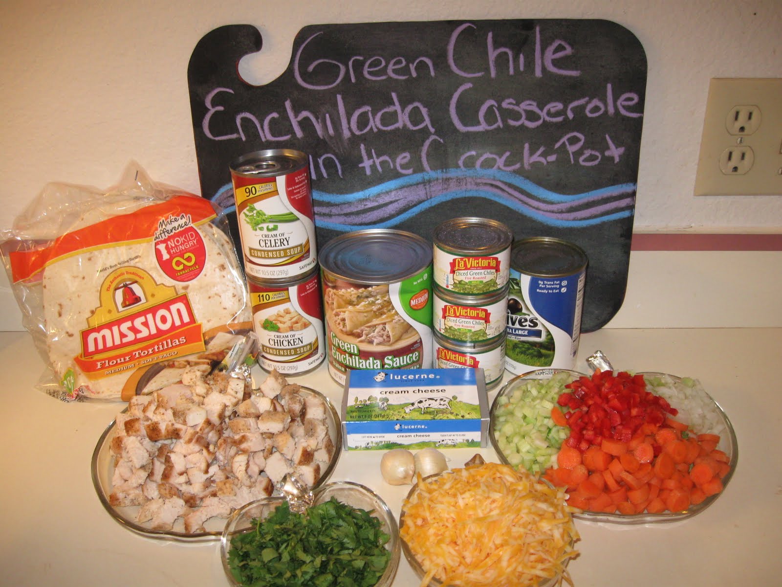 Mom's Inside Story: Green Chile Chicken Enchilada Casserole