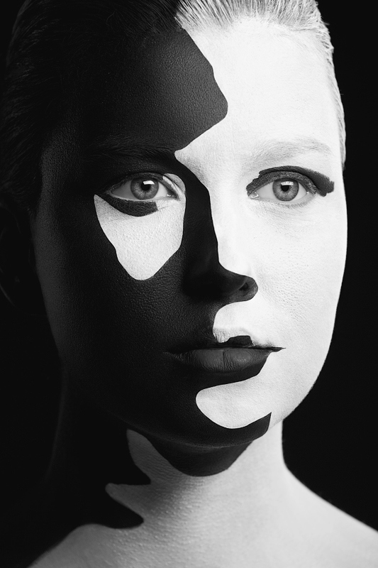 D.W.C. Black & White Face Artist Alexander Khokhlov DANCES WITH COLORS