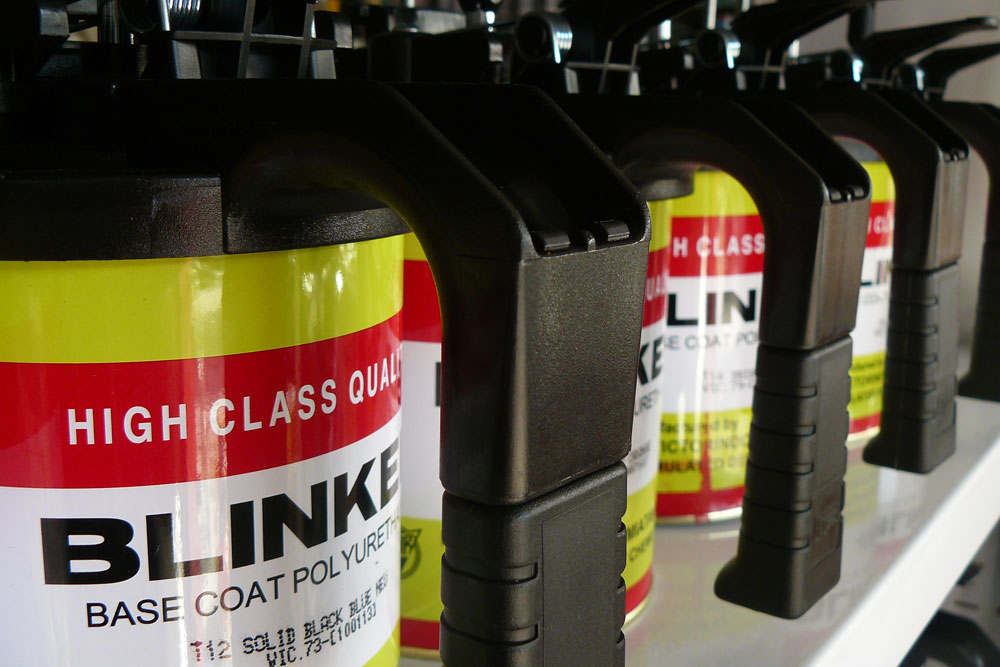 BAHAN CAT PU (Poly Urethane) yang digunakan merk Auto81 Motosport