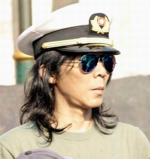 FOTO DALAM DOMPET: Biodata Personil SLANK