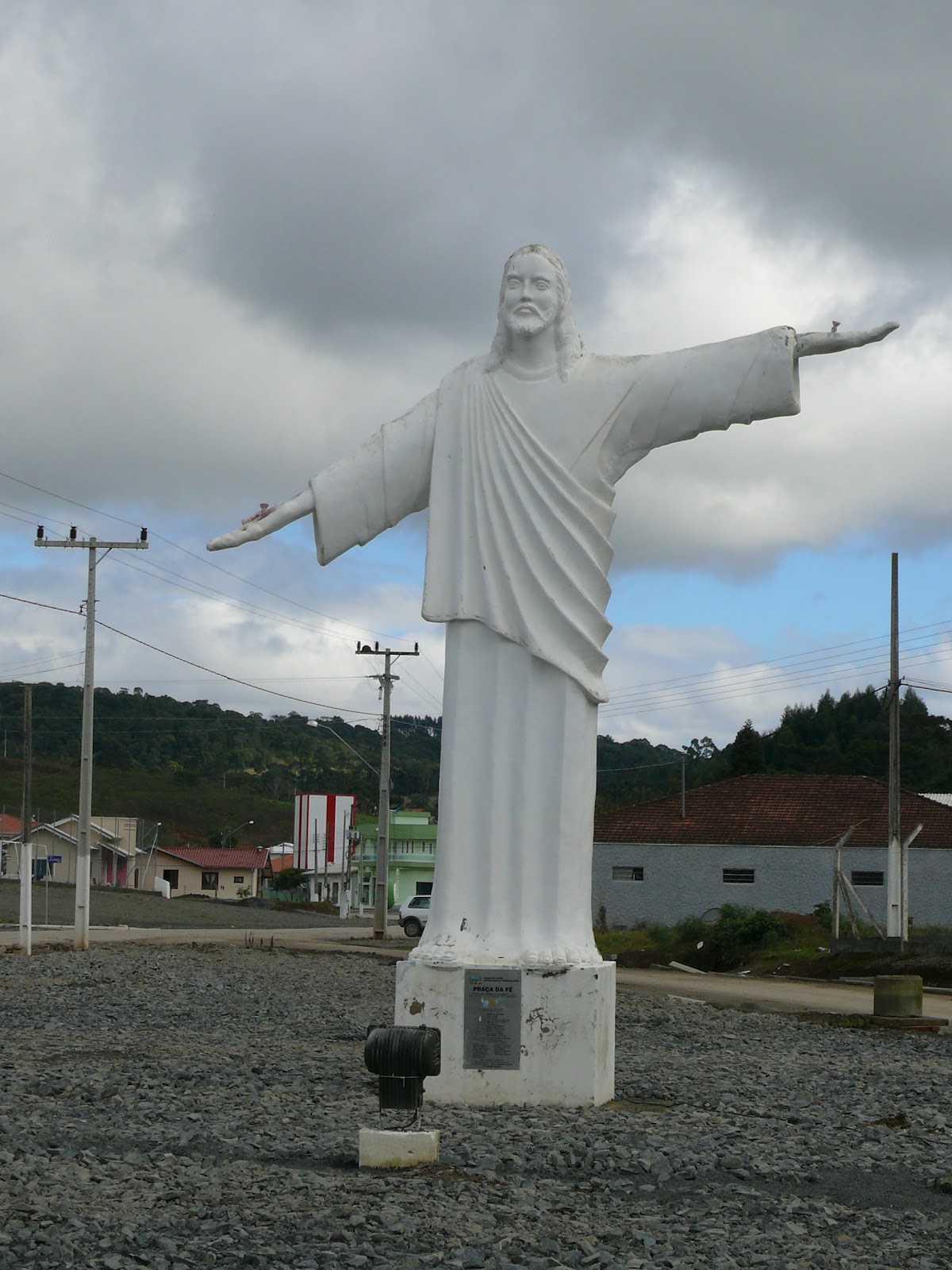 Décio Lima Praça da Fé em Chapadão do Lageado