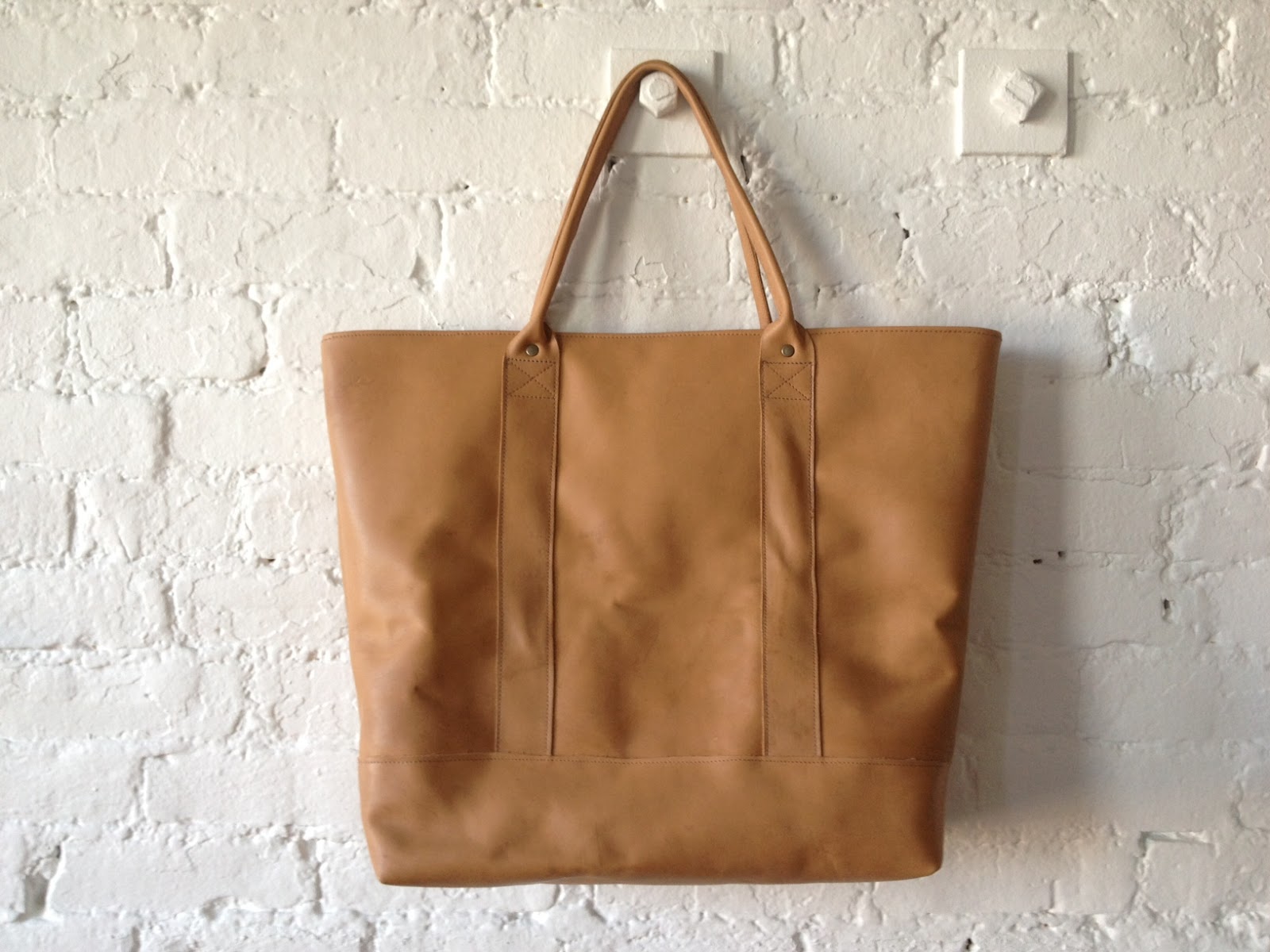 FORESTBOUND LEATHER BAG SAMPLE