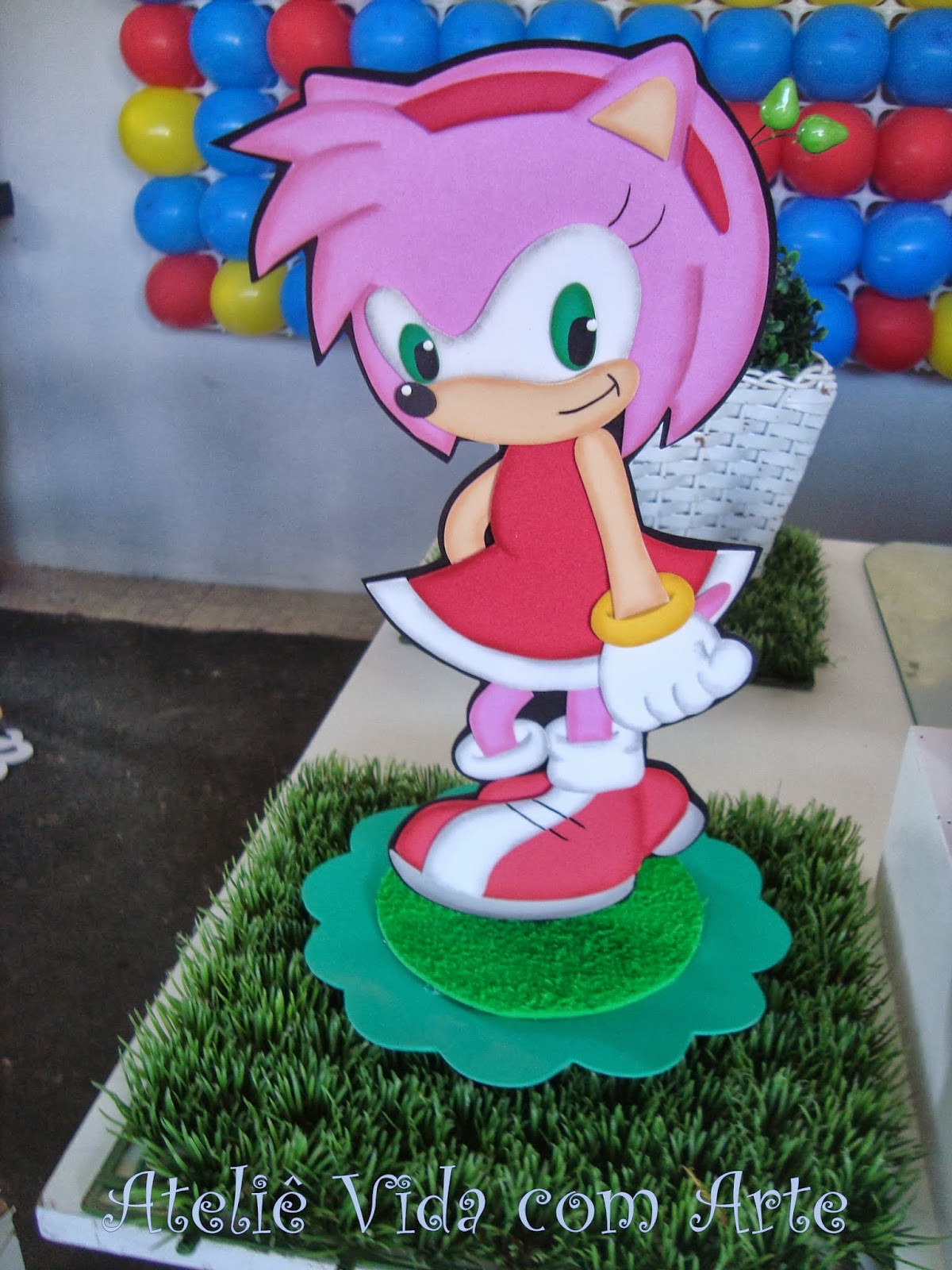 Amy Rose em feltro sonic