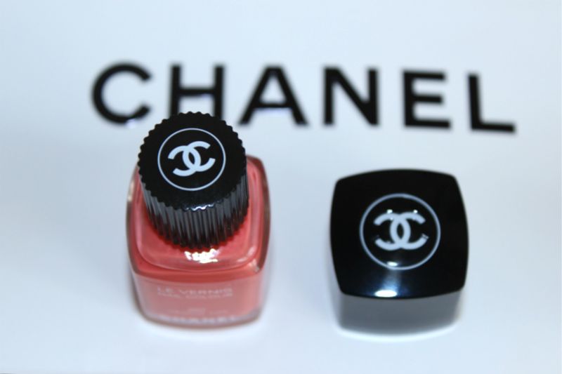 Chanel Orange Fizz Nail Colour Review