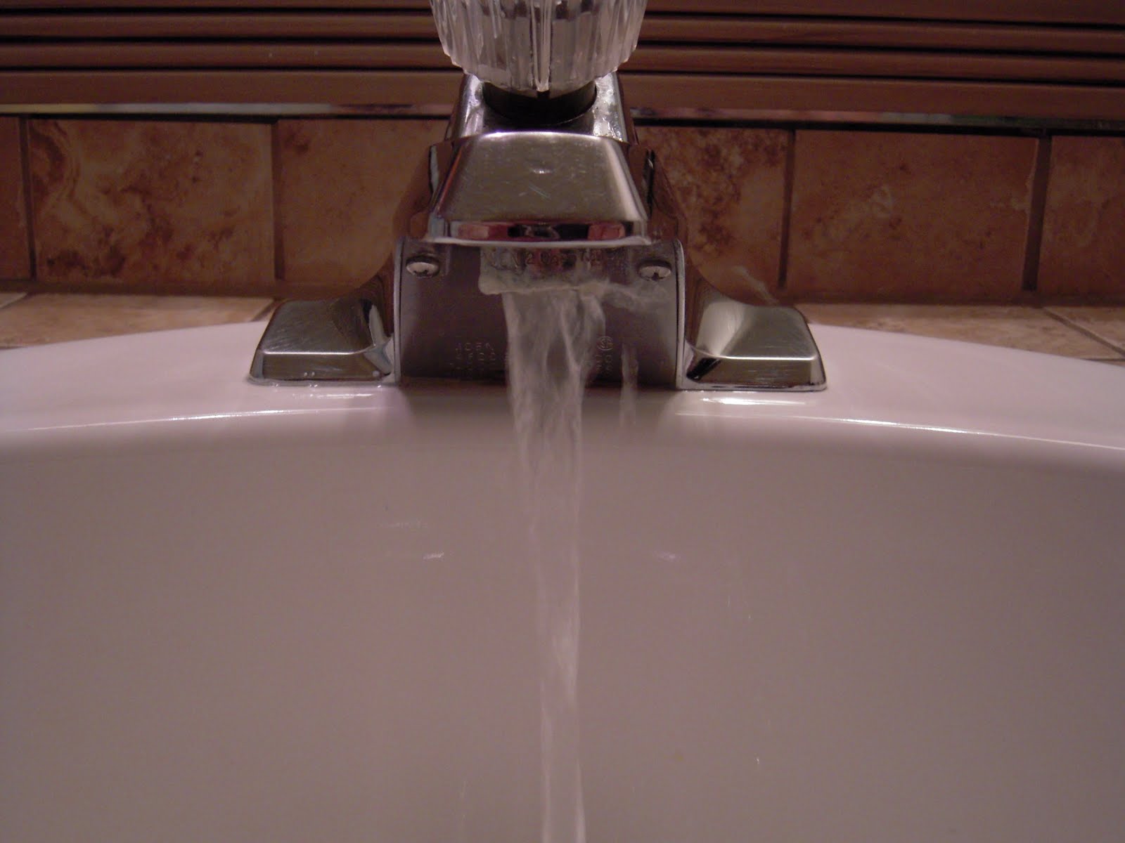 A Lil Bird told me... How to Remove Hard Water From A Faucet Tidy Tips