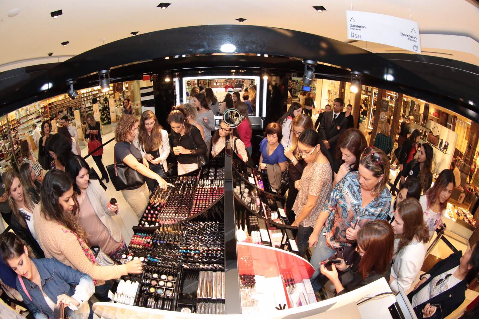 Sephora inaugura sua pop up store em Curitiba