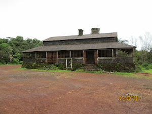 British Era bungalow with "Chimney" near Kaas Lake.