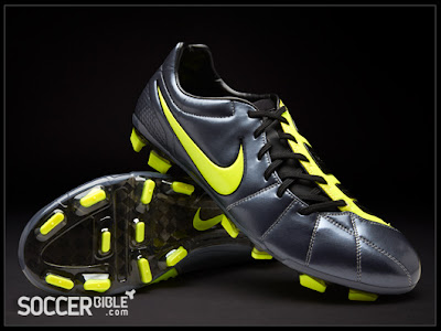  Nike Shoes 2011 on Nike T90 Laser Elite Soccer Shoes Season 2011 2012 With New Colour
