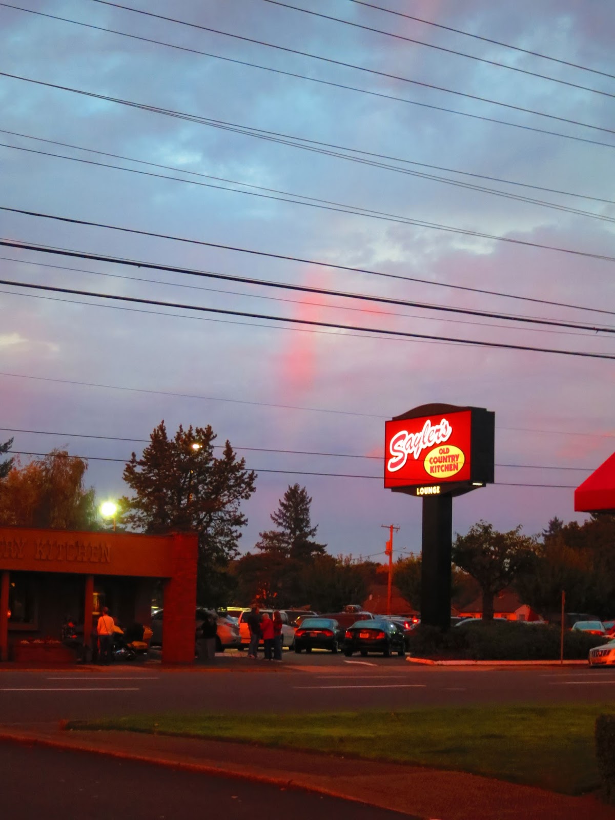 The ZehnKatzen Times [pdx] Molten Gold In The Skies Over Downtown
