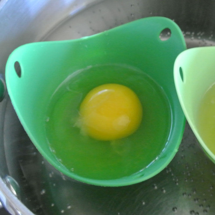 Mom, What's For Dinner? Poached Eggs Over Cauliflower Quinoa Cakes