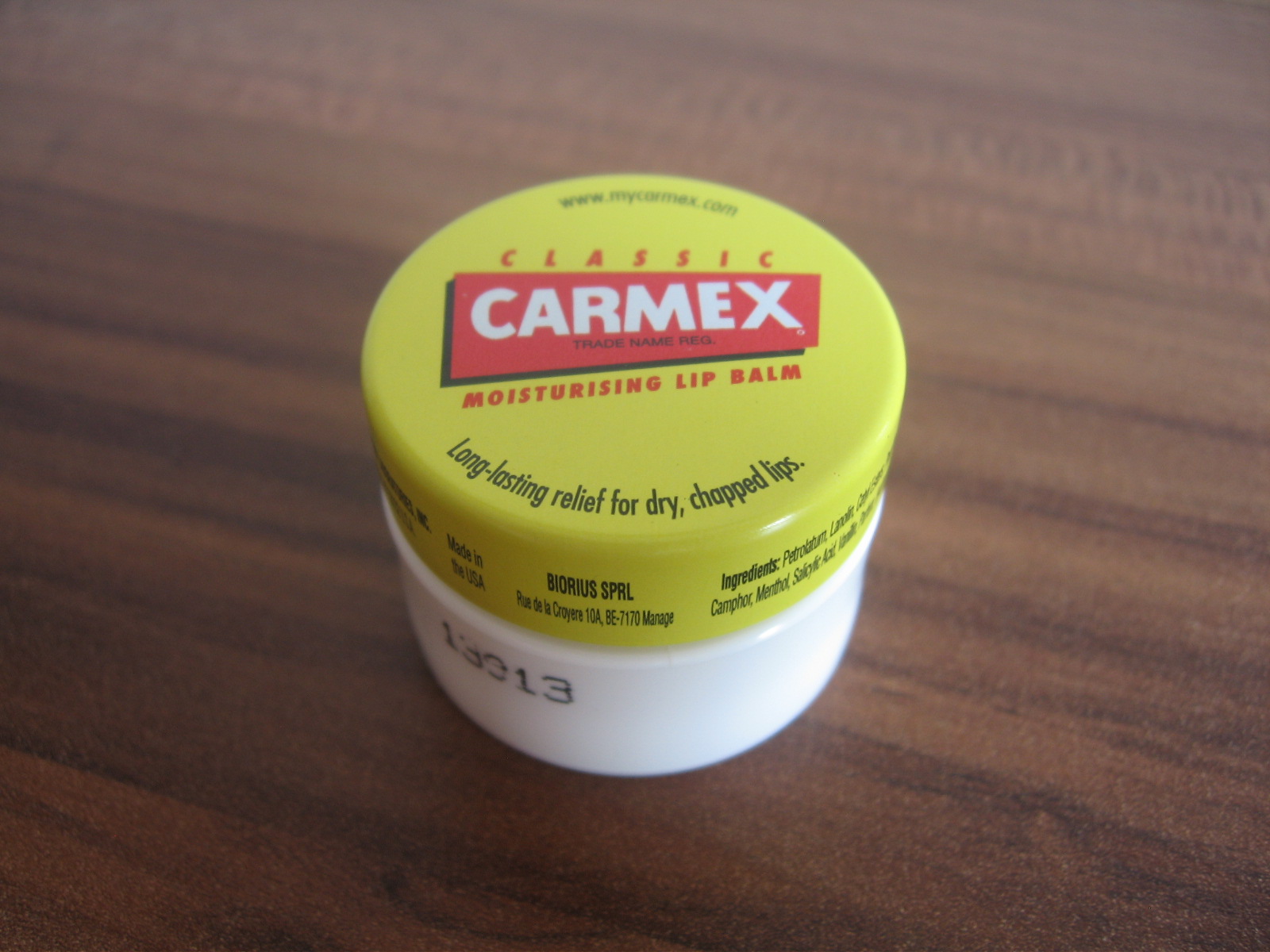 Carmex w słoiczku - na ustach wszystkich