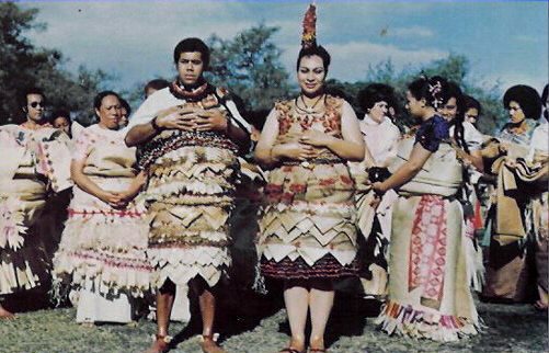 Tonga+Traditional+Wedding+Dress ... Favorite Wedding Style: Tongan, Hawaiian Traditional Wedding Dress