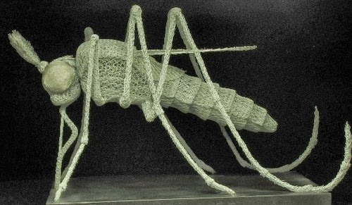 19-Mosquito-Chicken-Wire-Sculptures-Sculptor-Ivan-Lovatt-www-designstack-co