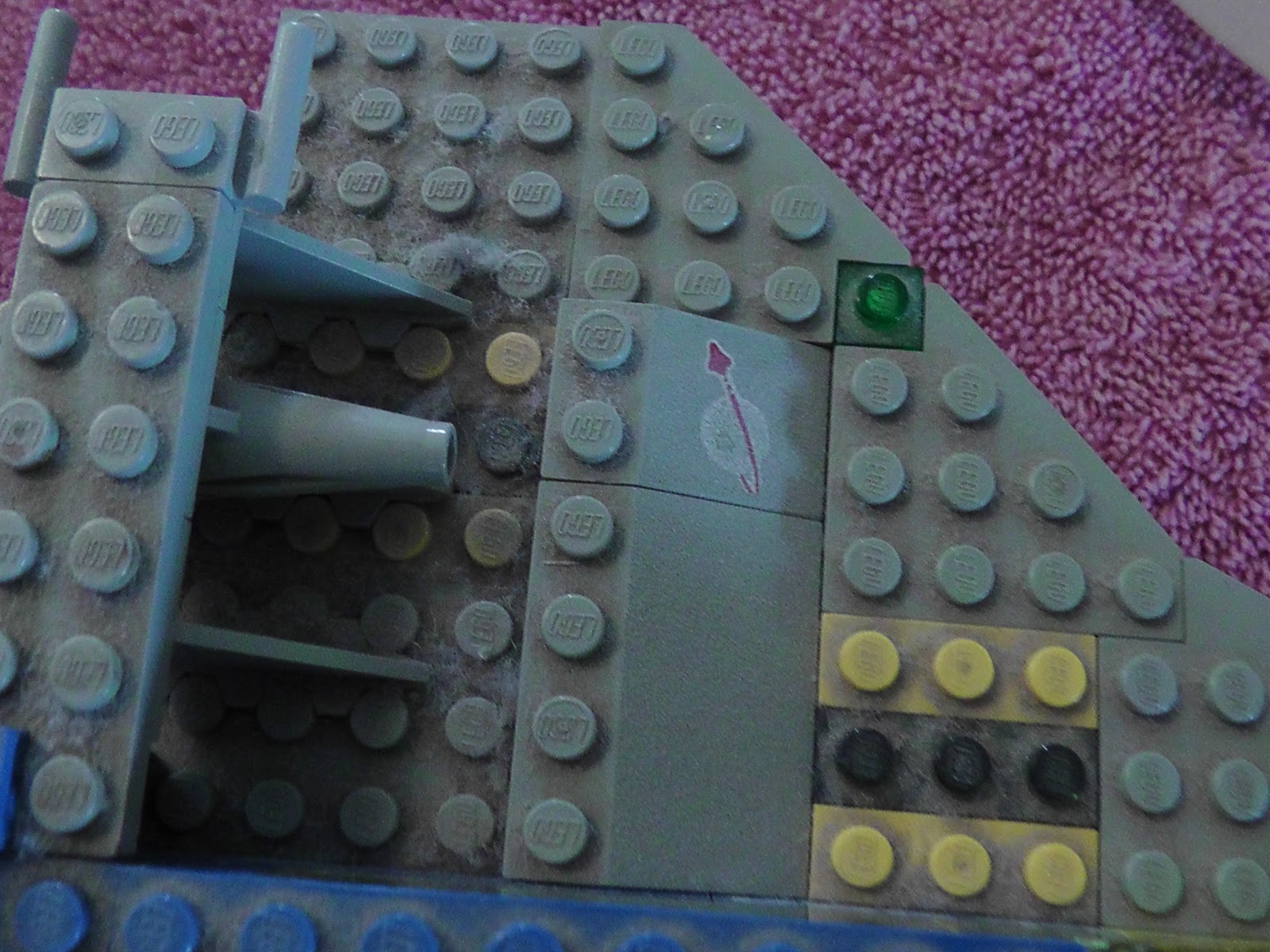 The Brick Worm how to dust a Lego model.