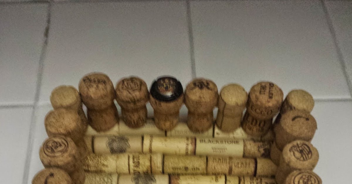 Wine cork napkin holder