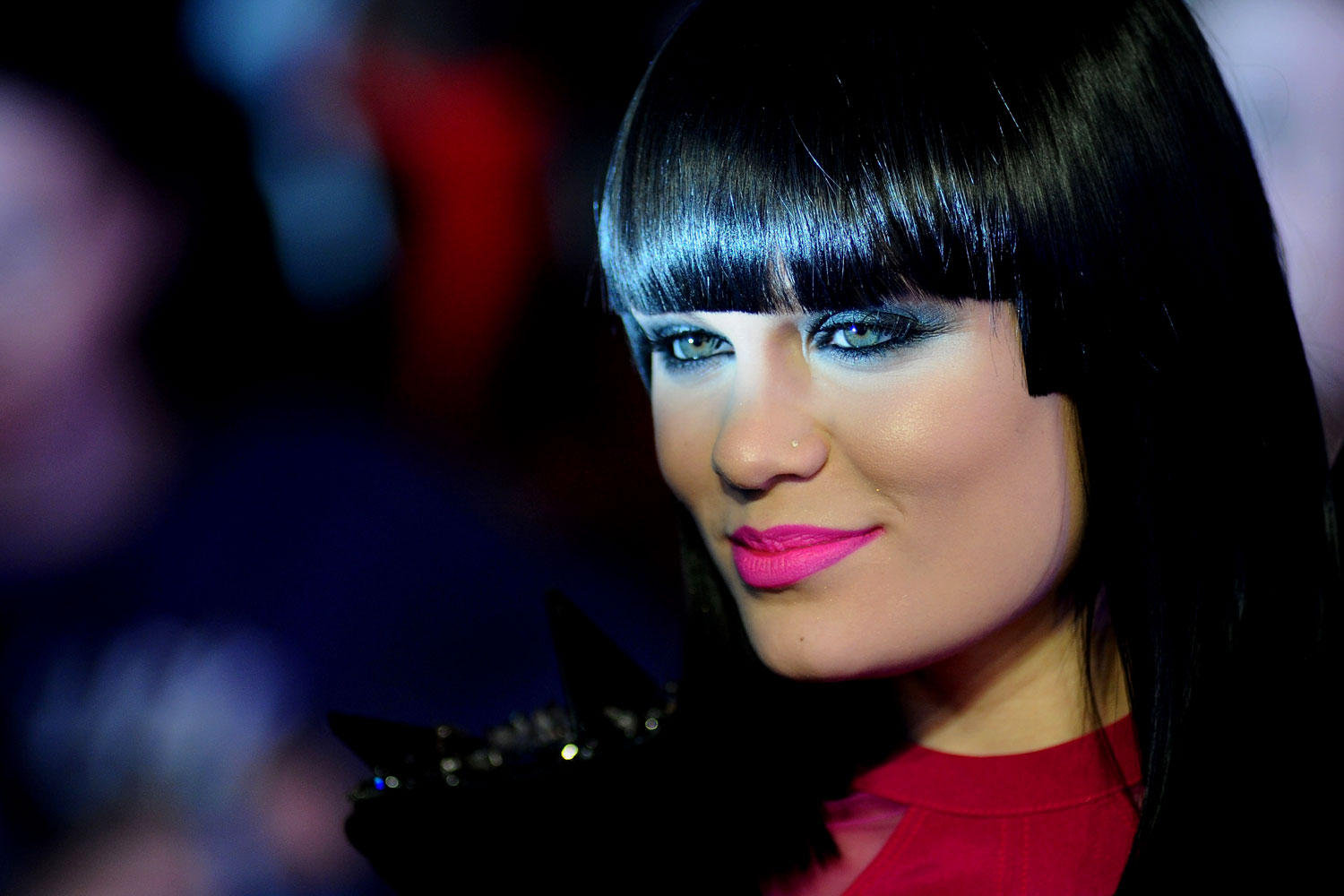 afowzocelebstar: Jessie J Shows Her ‘Price Tag’ To ‘The Late Late Show’1500 x 1000
