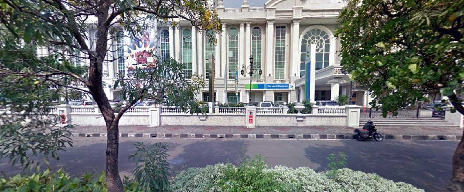 Bank Offices Standard Chartered Bank