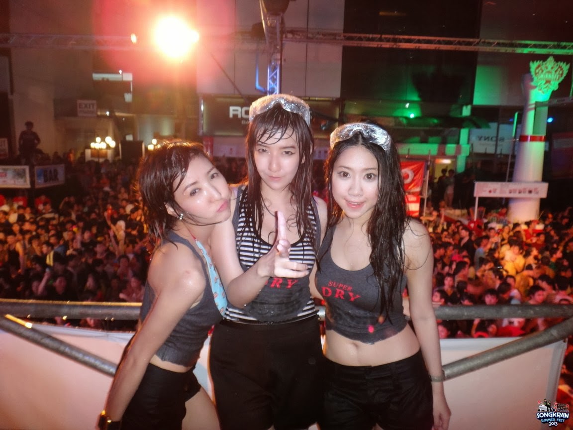 Thaifernando ที่นี่ประเทศไทย: Songkran Water Festival I Thaifernando ที่นี่ประเทศไทย: Songkran Water Festival I