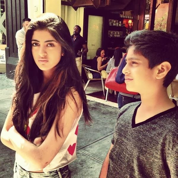 Amitabh Bachchan Grand Daughter Navya Naveli Hot Stills - Desifunblog