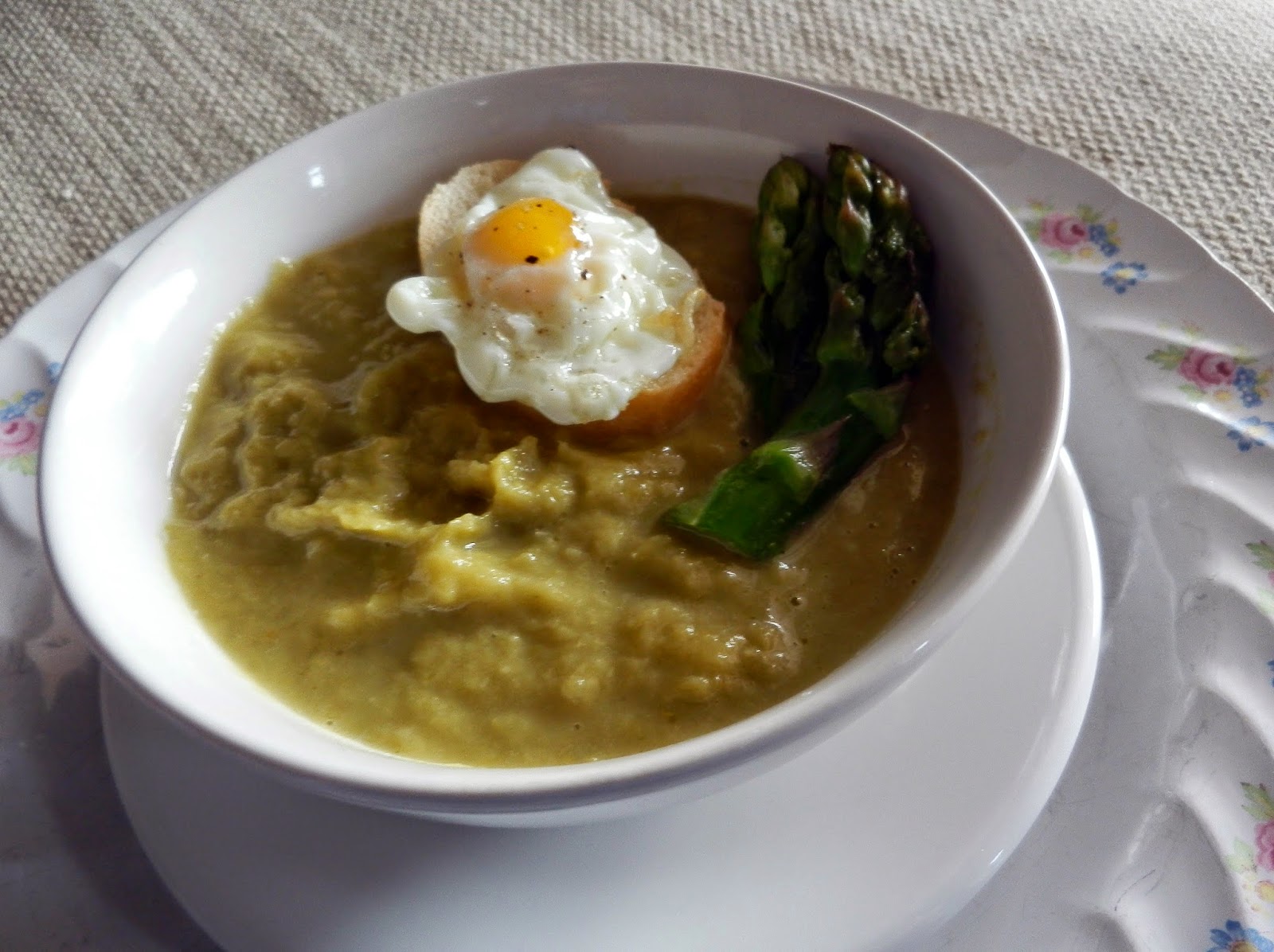 Italian food and lifestyle La cucina di Roberta Asparagus soup with