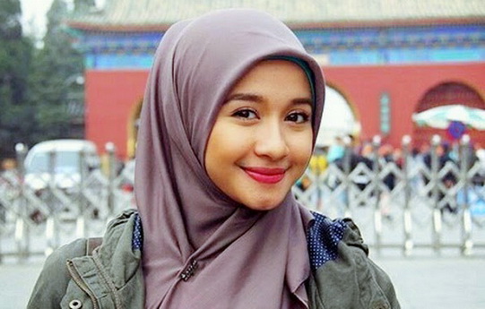 Deretan Seleb Yang Berhijrah Menjadi Lebih Islami