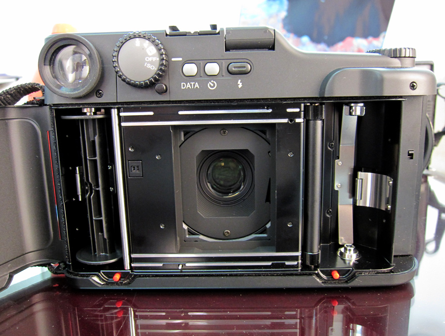 sleepy photographer FUJI GA645 Professional