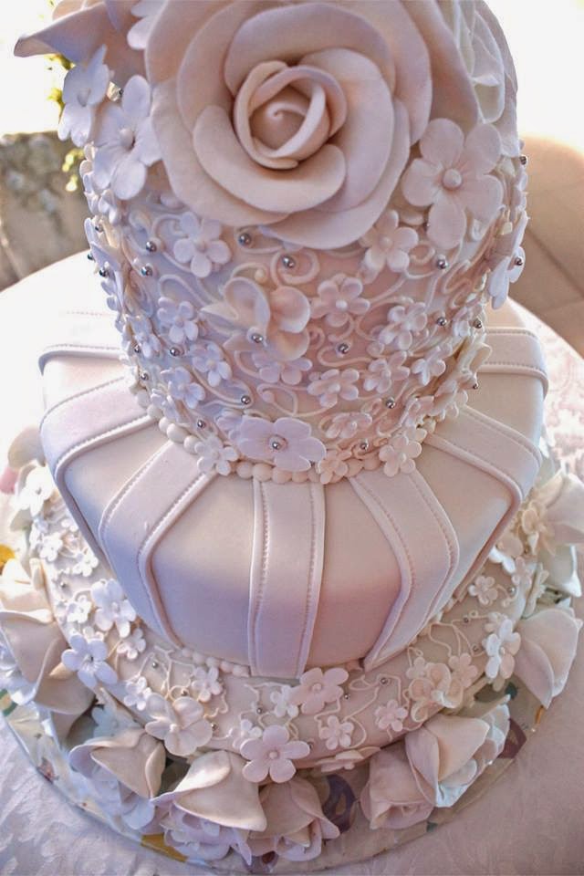 The Sensational Cakes 4 TIER WHITE VINTAGE WEDDING CAKE SINGAPORE