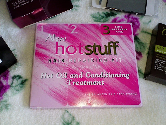 Hot Oil Deep Conditioning Hair Masks Hot Stuff by Jon Cliff (3 x 2 Hair Treatment Sachets) £0.69 Homebargains