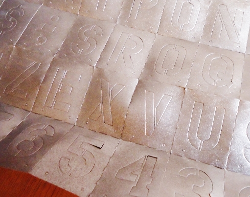 Restoration Hardware Metal Stencils Knock Off by http://knickoftimeinteriors.blogspot.com/