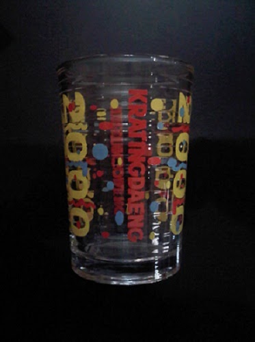 karya babah antik kratingdaeng advertising glass gelas reklame kratingdaeng 2000 karya babah antik kratingdaeng advertising glass gelas reklame kratingdaeng 2000
