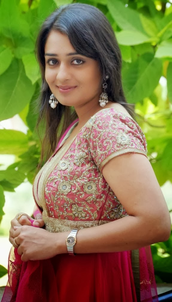 Nikita Thukral Anumol Photoshoot Nikita Thukral Anumol Photoshoot