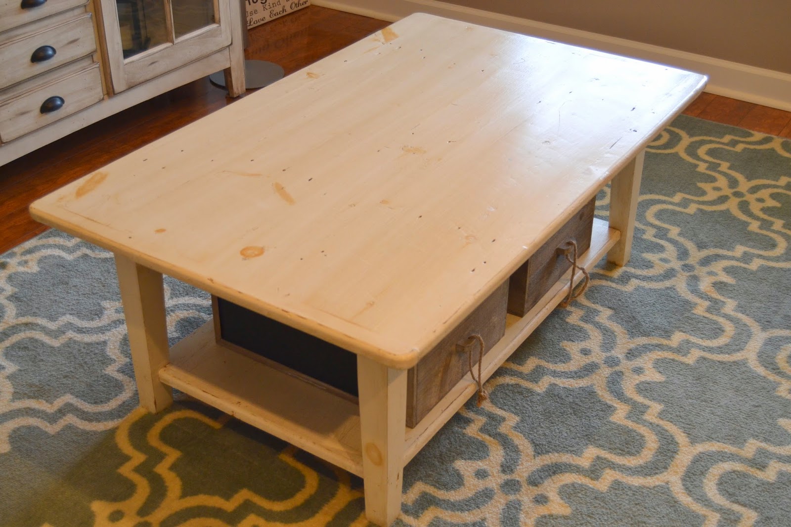 The Sweetest Nest DIY Farmhouse Coffee Table Redo