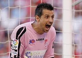 Roberto renueva 2 años con el Granada Roberto renueva 2 años con el Granada