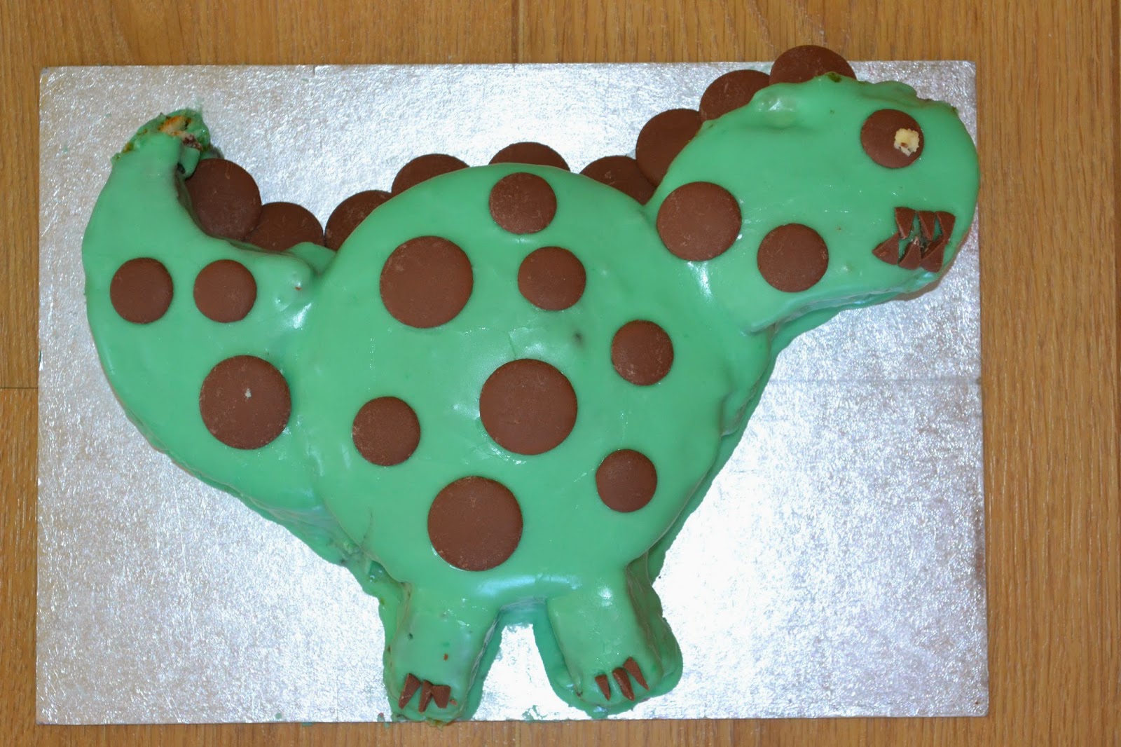 No Bake Dinosaur Cake