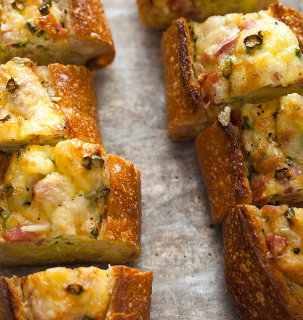 DOUGLICIOUS Baked Eggs in Bread