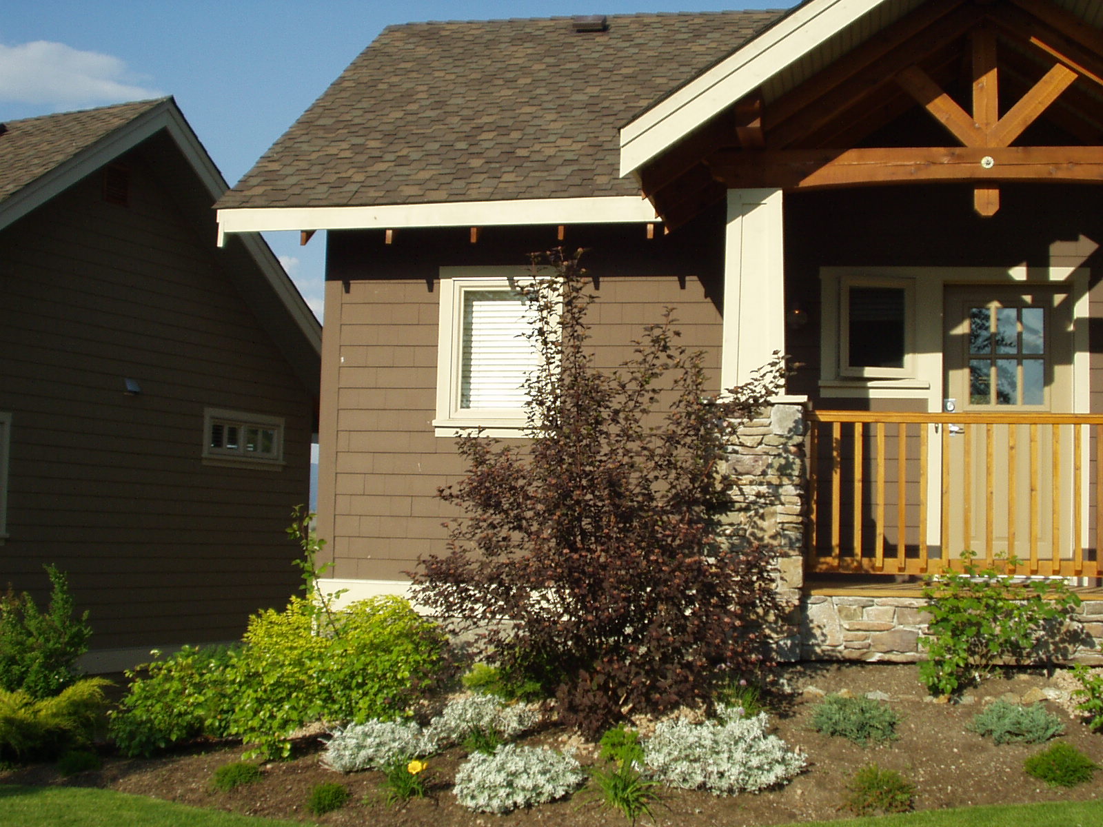 SEASONS In The OKANAGAN Cottage Homes Available